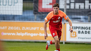 Nach zuletzt drei Gegentoren: Die Hankofener Defensive um Korbinian Stütz soll gegen Augsburg stabiler stehen. Nach zuletzt drei Gegentoren: Die Hankofener Defensive um Korbinian Stütz soll gegen Augsburg stabiler stehen.