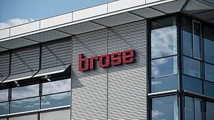 Der Autozulieferer Brose und die Gewerkschaft IG Metall haben sich auf einen Zukunftsplan für den Standort Würzburg geeinigt. (Archivbild) Der Autozulieferer Brose und die Gewerkschaft IG Metall haben sich auf einen Zukunftsplan für den Standort Würzburg geeinigt. (Archivbild)