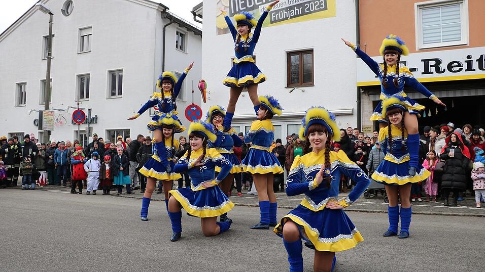 Beim Bogener Faschingsumzug war einiges geboten. Beim Bogener Faschingsumzug war einiges geboten.