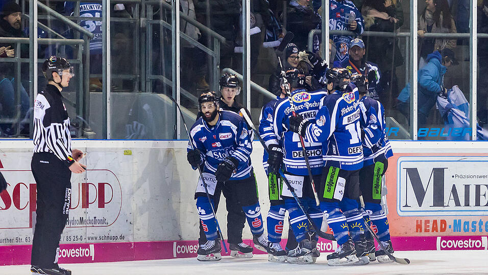 Die Straubing Tigers hatten die Thomas Sabo Ice Tigers Nürnberg zu Gast. Die Straubing Tigers hatten die Thomas Sabo Ice Tigers Nürnberg zu Gast.