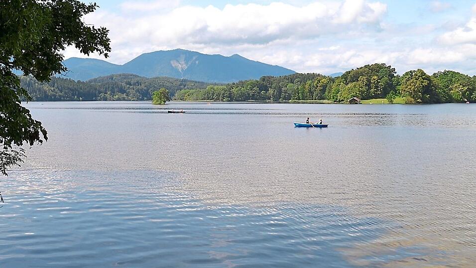 Im Gebiet rund um den Staffelsee war die Hinterglasmalerei weit verbreitet. Im Gebiet rund um den Staffelsee war die Hinterglasmalerei weit verbreitet.