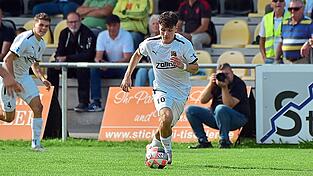 Vilzings Nik Leipold konnte am Dienstag seinen ersten Sieg gegen den FC Bayern München feiern und nun steht ihm in Eichstätt ein besonderes Spiel bei seinem Ex-Klub bevor. Vilzings Nik Leipold konnte am Dienstag seinen ersten Sieg gegen den FC Bayern München feiern und nun steht ihm in Eichstätt ein besonderes Spiel bei seinem Ex-Klub bevor.