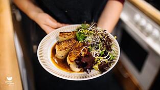 Das Rezept entstand in Zusammenarbeit mit Alois Brummer vom Café „Zum Grünen Zweig“ in Landshut. Das Rezept entstand in Zusammenarbeit mit Alois Brummer vom Café „Zum Grünen Zweig“ in Landshut.