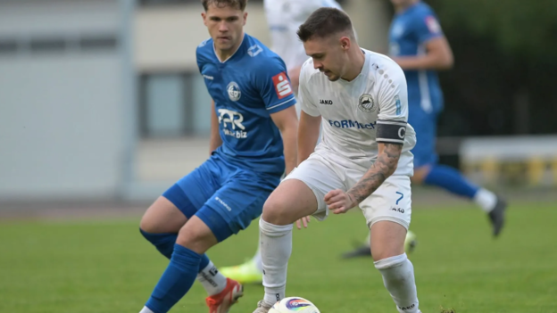 Da sich Bogens Patrick Fuchs bei den Rautenstädtern sehr wohl fühlt, wird er auch in der kommenden Saison für den Klub auflaufen. Da sich Bogens Patrick Fuchs bei den Rautenstädtern sehr wohl fühlt, wird er auch in der kommenden Saison für den Klub auflaufen.