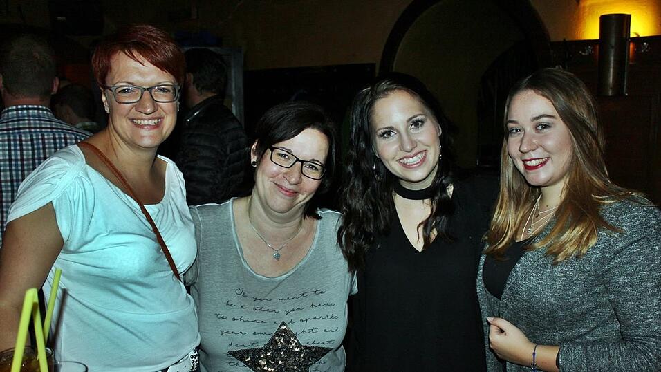 19 Jahre Beatschuppen Landshut! Das wurde am Freitag mit einer Schlagerparty gefeiert. 19 Jahre Beatschuppen Landshut! Das wurde am Freitag mit einer Schlagerparty gefeiert.