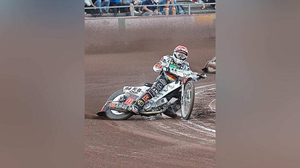 LOKALMATADOR: Martin Smolinski sollte seinen Platz im deutschen Aufgebot für die Qualifikations-Läufe im Speedway of Nations eigentlich sicher haben. LOKALMATADOR: Martin Smolinski sollte seinen Platz im deutschen Aufgebot für die Qualifikations-Läufe im Speedway of Nations eigentlich sicher haben.