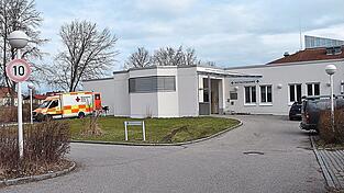 Kein Patient werde an der Tür der Mainburger Notaufnahme abgewiesen, sagt der Geschäftsführer der Ilmtalkliniken, Christian Degen. Eine Frau hatte berichtet, dass ihr genau dies aber passiert sei. Kein Patient werde an der Tür der Mainburger Notaufnahme abgewiesen, sagt der Geschäftsführer der Ilmtalkliniken, Christian Degen. Eine Frau hatte berichtet, dass ihr genau dies aber passiert sei.