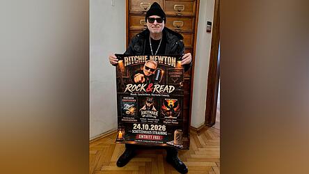 Musiker, Autor und nun auch Stand-up-Comedian: Ritchie Newton ist nach sieben Jahren wieder auf Heimatbesuch und freut sich auf „Brezen, Schweinsbraten und viele gute alte Freunde“. Musiker, Autor und nun auch Stand-up-Comedian: Ritchie Newton ist nach sieben Jahren wieder auf Heimatbesuch und freut sich auf „Brezen, Schweinsbraten und viele gute alte Freunde“.
