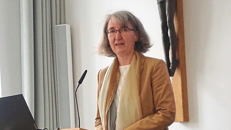 Camilla Weber, Leiterin des Bischöflichen Zentralarchivs. Camilla Weber, Leiterin des Bischöflichen Zentralarchivs.