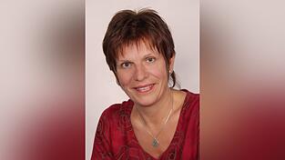 Eva Tillmetz ist systemische Paar- und Familientherapeutin in Regensburg. Eva Tillmetz ist systemische Paar- und Familientherapeutin in Regensburg.