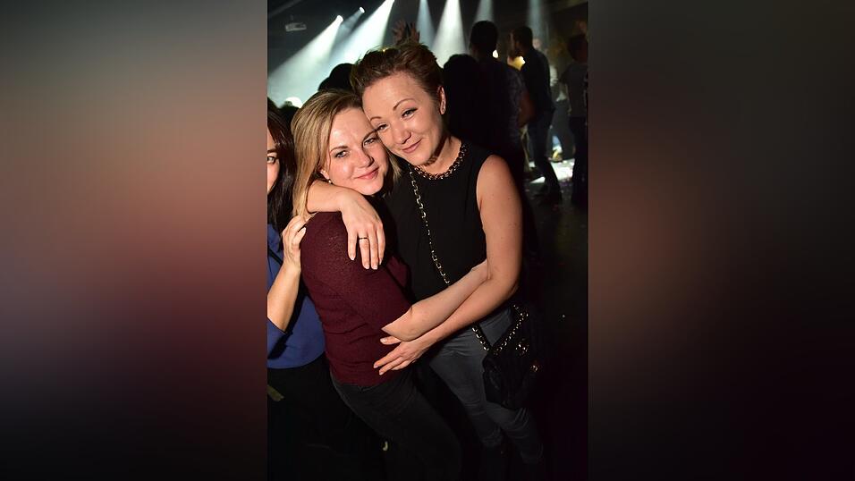 Im Stars wurde wurde wieder getanzt und gefeiert, bis das Licht anging. Im Stars wurde wurde wieder getanzt und gefeiert, bis das Licht anging.