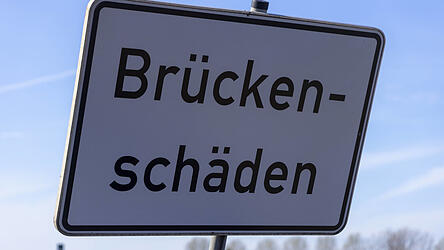 In den kommenden Jahren sind für einige stark in die Jahre gekommene Brücken im Landkreis Ersatzneubauten notwendig. In den kommenden Jahren sind für einige stark in die Jahre gekommene Brücken im Landkreis Ersatzneubauten notwendig.