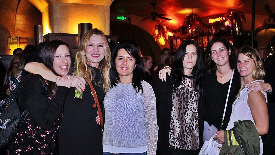 19 Jahre Beatschuppen Landshut! Das wurde am Freitag mit einer Schlagerparty gefeiert. 19 Jahre Beatschuppen Landshut! Das wurde am Freitag mit einer Schlagerparty gefeiert.