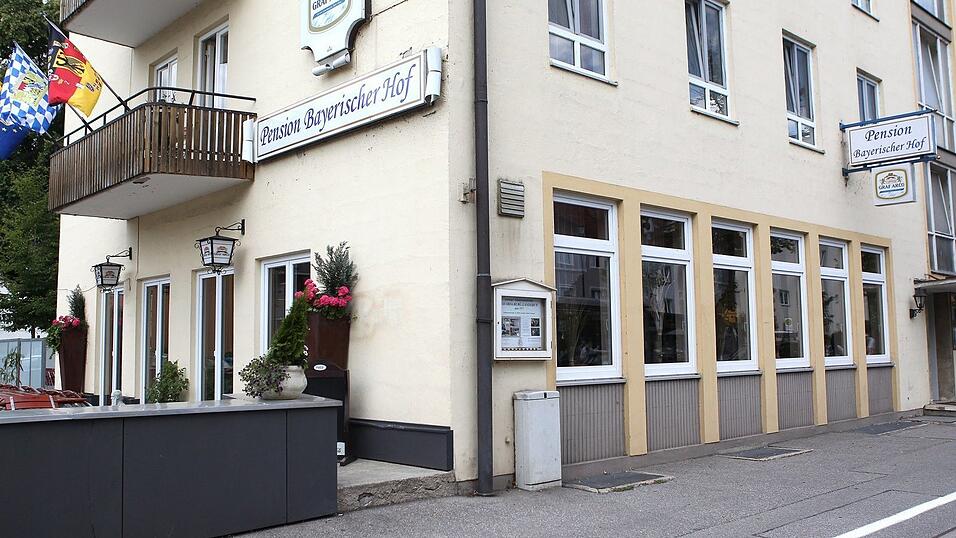 Der 'Peterhof', der inzwischen 'Bayerischer Hof' heißt, ist geschlossen. (Foto: cv) Der 'Peterhof', der inzwischen 'Bayerischer Hof' heißt, ist geschlossen. (Foto: cv)