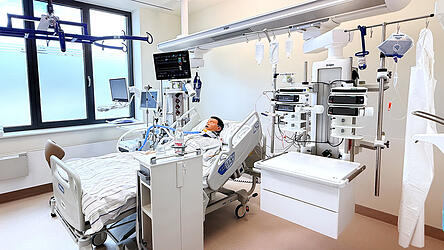 Modernsten medizinischen Ansprüchen genügt die neue Intensivstation an der Klinik Landshut-Achdorf. Modernsten medizinischen Ansprüchen genügt die neue Intensivstation an der Klinik Landshut-Achdorf.