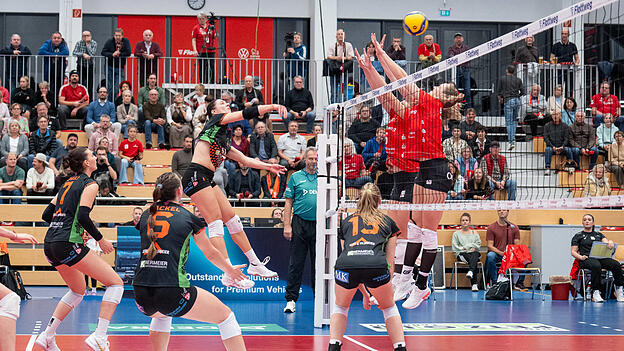 Im Gegensatz zum Hinspiel wollen NawaRo-Kapitänin Valbona Ismaili und ihre Mitspielerinnen gegen Vilsbiburg bestehen. Im Gegensatz zum Hinspiel wollen NawaRo-Kapitänin Valbona Ismaili und ihre Mitspielerinnen gegen Vilsbiburg bestehen.