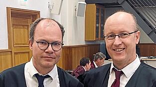 Thomas Fauth und Patrick Schladt verteidigen den Angeklagten aus Niederbayern. Thomas Fauth und Patrick Schladt verteidigen den Angeklagten aus Niederbayern.