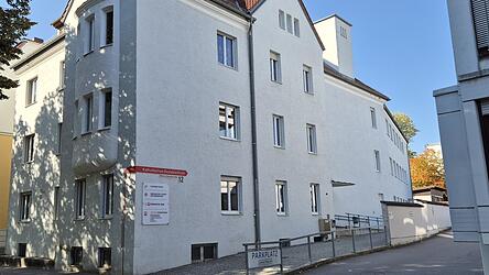Die Schuldner- und Insolvenzberatung des Caritasverbandes verzeichnet stark steigende Fallzahlen. Eine Clearingstelle soll dafür sorgen, dass dringende Fälle vorgezogen werden und schneller Termine erhalten. Die Schuldner- und Insolvenzberatung des Caritasverbandes verzeichnet stark steigende Fallzahlen. Eine Clearingstelle soll dafür sorgen, dass dringende Fälle vorgezogen werden und schneller Termine erhalten.
