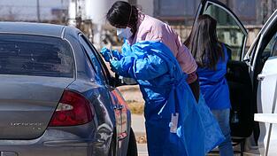 Knapp 20 Menschen werden in Krankenhäusern behandelt. Knapp 20 Menschen werden in Krankenhäusern behandelt.