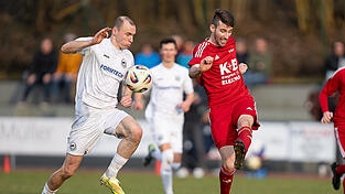 Nächstes Ziel im Visier: Florian Knauer (in Weiß) und der TSV Bogen wollen in Etzenricht nachlegen. Nächstes Ziel im Visier: Florian Knauer (in Weiß) und der TSV Bogen wollen in Etzenricht nachlegen.