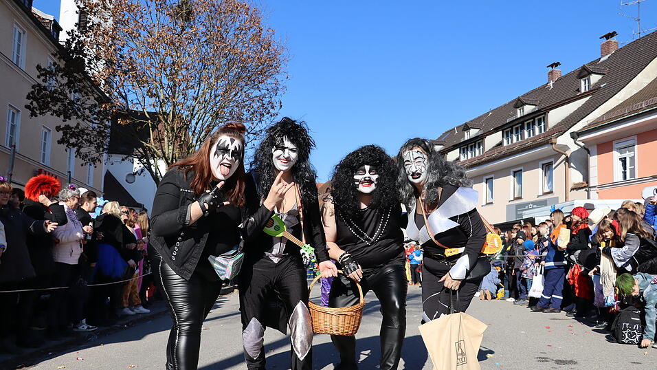 Beim Bogener Faschingszug war einiges geboten. Beim Bogener Faschingszug war einiges geboten.