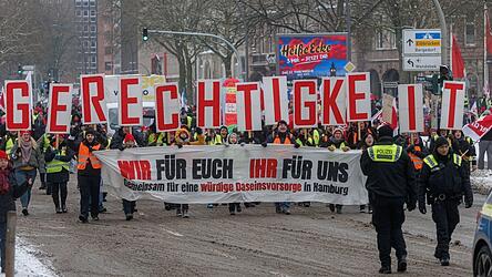 Vergangene Woche demonstrierten Mitglieder der Gewerkschaft Verdi. Vergangene Woche demonstrierten Mitglieder der Gewerkschaft Verdi.