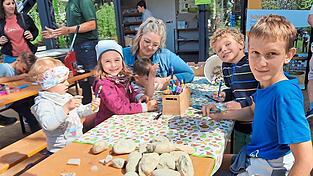Steine bemalen beim OGV - das macht Spaß. Steine bemalen beim OGV - das macht Spaß.